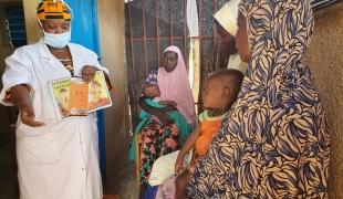 Séance de thérapie éducative pour informer sur la drépanocytose à l'hôpital Madarounfa, au Niger. Juin 2022