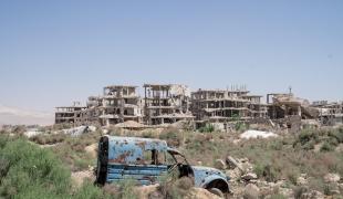 Bâtiments en ruines détruits par la guerre à Hamouriyah, dans la Ghouta orientale à la périphérie de Damas, en Syrie, le 7 mai 2025.
