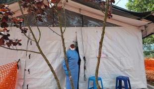 Ebola: face à une épidémie hors de contrôle, le besoin urgent d'intégrer les communautés 
