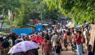 Vue d'un camp de réfugiés Rohingyas 