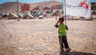 Alors que l’hiver approche seul un camp a été mis en place dans le gouvernorat de Dohuk et quelques autres pourraient être achevés avant le début de l’hiver.