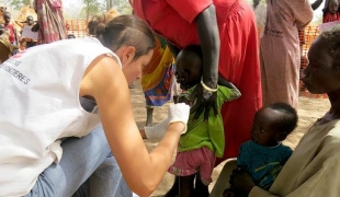 Campagne de vaccination contre la rougeole pour les déplacés Aweil Soudan du Sud janvier 2015