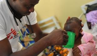 Niger région de Maradi mars 2012. Centre nutritionnel thérapeutique MSF à Guidan Roumji.