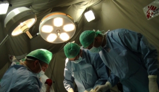 Chirugie bloc opératoire hôpital MSF