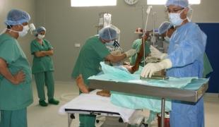 Aden mai 2012. Activité chirurgicale à l'hôpital MSF.