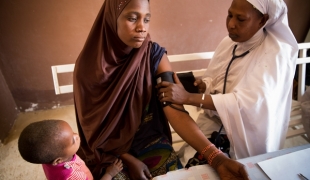 Gao février 2013. Consultation au centre de santé de Sossokoira.