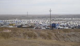 Une équipe mobile de MSF quitte Erbil pour aller donner des consultations médicales dans le camp de Khazir 2 où vivent plus de 8 000 personnes déplacées qui ont fui les zones contrôlées par l’organisation Etat islamique (EI) et les combats entre 