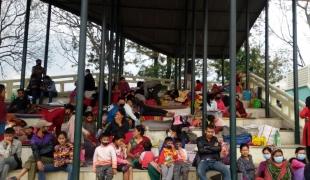 Le camp de Tundikhel dans le centre de Katmandou abrite actuellement des milliers de personnes dont la plupart ont perdu leur habitation.