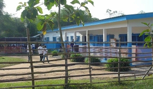 Face aux nouvelles attaques survenues en début de semaine près de Taï à la frontière libérienne MSF a renforcé ses capacités de prise en charge  dans les hôpitaux de Taï et Duékoué afin de pouvoir faire face à un éventuel afflux de blessés