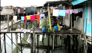 Jour d'eau jour de lessive dans le barrio de Miramar