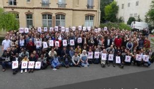 Photo prise lors de l'Assemblée Générale de MSF en juin 2016 en soutien à nos collègues retenus en RDC.