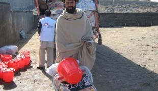 Distributions de kits d'aide (couvertures matériel d'hygiène et de cuisine) à Sadda  Février 2011