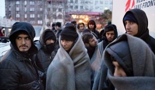 Des réfugiés en attente d'une prise en charge par MSF à Belgrade en Serbie. Janvier 2017