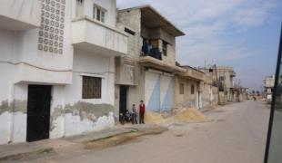 Sur une route de la région d'Idlib en Syrie  Janvier 2013