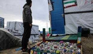 Zulfaqar jeune migrant irakien réfugié dans la Jungle de Calais.