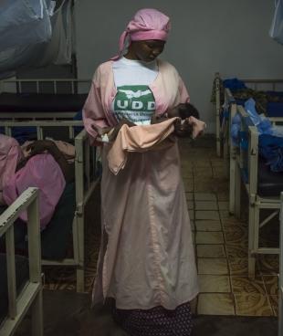 Médecins Sans Frontières ouvre en 2009 au Mali un projet pédiatrique intégré en collaboration avec le ministère de la Santé dans le district Koutiala, dans le sud-est du Mali. 