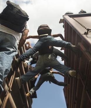 Des migrants sur la route de l'exode, ici au Mexique. 2014