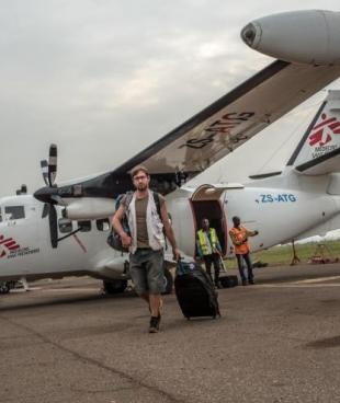 Medecins Sans Frontieres (MSF) teams arriving at Bangui Airport from Bangassou. Central African Republic. February 2017.  ©Borja Ruiz Rodriguez/MSF