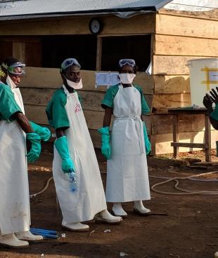 Des hygiénistes MSF lors d'une formation. Nord-Kivu. République démocratique du Congo. 2018.