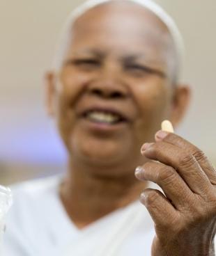 Hépatite C : au Cambodge, des médicaments à un prix abordable pour sauver des vies