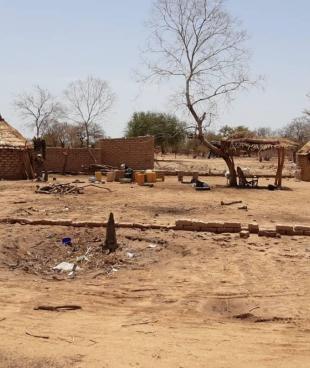 Vue du village de Fada, dans l'est du Burkina Faso. L'accès à l'eau est problématique dans la région. 