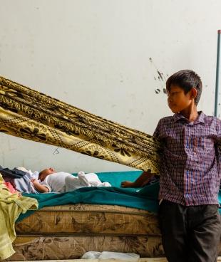 Des membres de la famille de Baudilio Centeno dans leur logement. Au Brésil, la situation des migrants vénézuéliens s'est aggravée à cause du coronavirus.