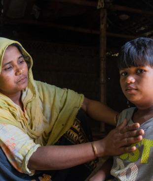 Tayeba Begum, réfugiée rohingya mère de jumelles souhaite pouvoir retourner au Myanmar si sa sécurité et celle de ses enfants sont garanties.