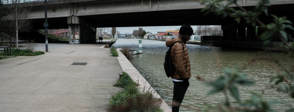 Yannick le long du canal de l'Ourq à Paris.