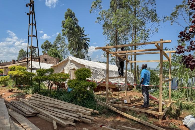 Ebola : face à la propagation du virus, MSF intensifie sa réponse en RDC