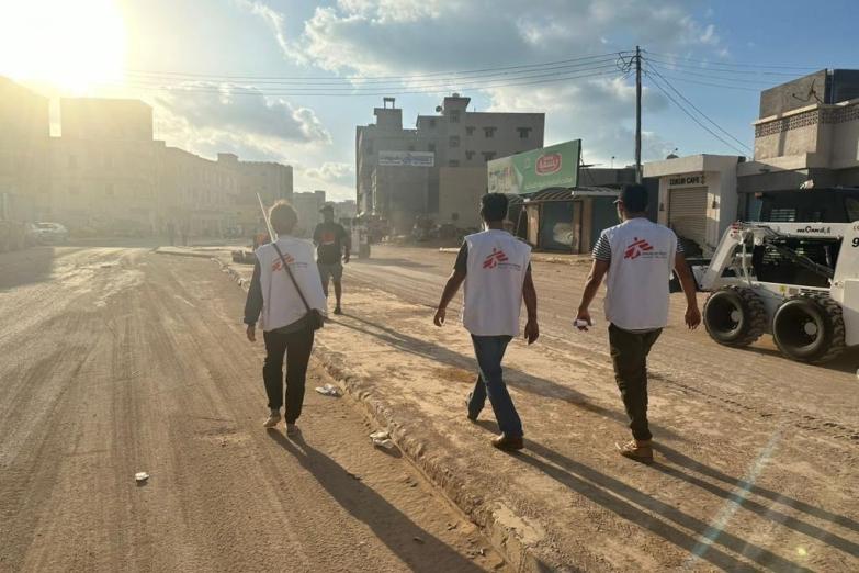 Des équipes MSF lors d'une évaluation à Derna.