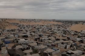 Atteinte à la dignité et conditions de vie indignes.