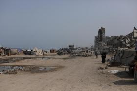 Pendant deux ans, les forces israéliennes ont délibérément détruit les infrastructures civiles vitales de la bande de Gaza, notamment pour l'accès à l'eau. 