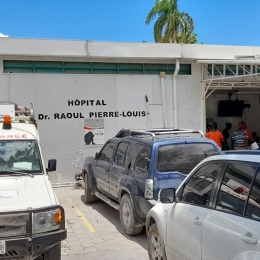 Vue de l'hôpital Raoul Pierre Louis à Carrefour