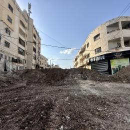 Destruction de l'entrée du camp de Jénine, au nord de la Cisjordanie, en Palestine.