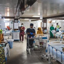 Vue de l'unité de soins intensifs du centre thérapeutique nutritionnel MSF de Maiduguri. État de Borno. Nigeria. 2022. 