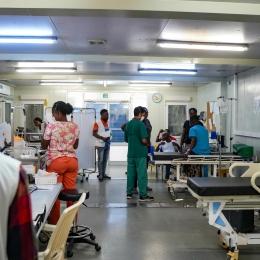 Le 1er juin, MSF a décidé de rouvrir le service des urgences de son hôpital à Cité du Soleil, ainsi que l'unité chargée de prendre en charge les victimes de violences sexuelles.
