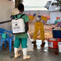 RDC : l’épidémie d'Ebola ne recule pas, elle se déplace, alerte MSF 