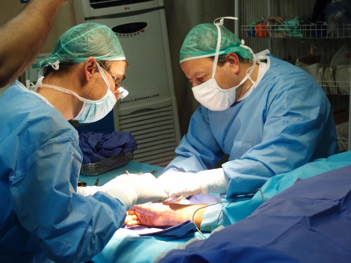 Mission Médecins Sans Frontières - Pierre le chirurgien