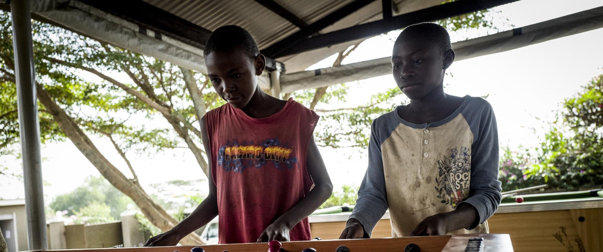 Le centre de santé pour les adolescents de Kawte, principalement consacré au VIH et à l'éducation sexuelle, a également une fonction plus large afin d'éviter la stigmatisation pour les adolescents qui y consultent.