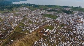 Vue aérienne du camp de déplacés de Bulengo