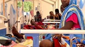 Centre de nutrition intensive dans l'hôpital d'Adré au Tchad