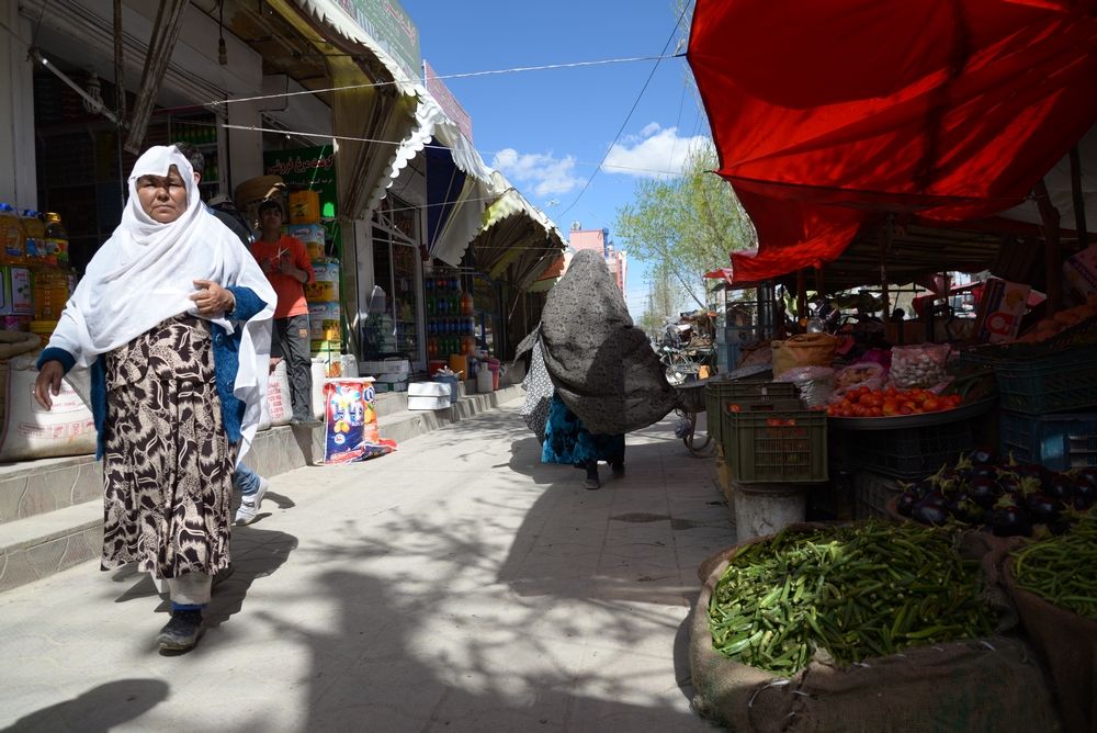 Scène de vie quotidienne dans le quartier de Dasht-e-Barchi, un quartier de Kaboul à majorité Hazara avril 2016 