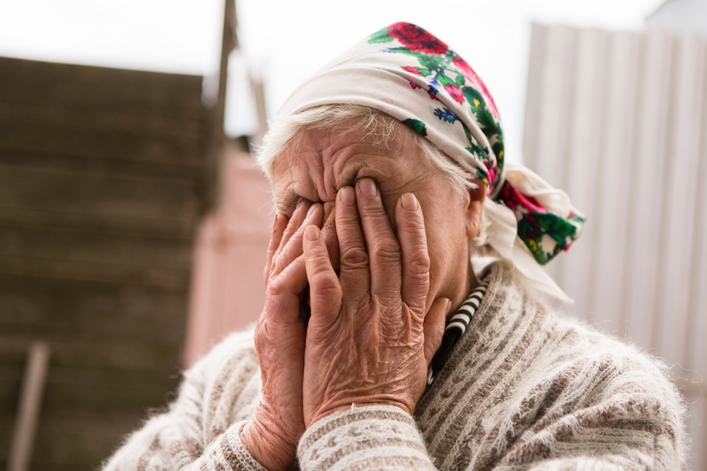 Taisiya Gregorivna 82 ans, Ukraine, septembre 2016 © Maurice Ressel 