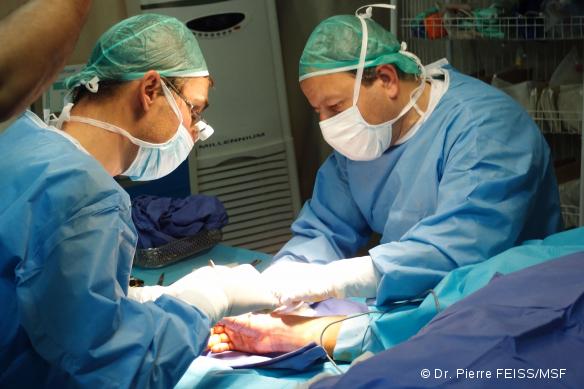 chirurgien anesthesiste salaire Les études et le salaire à la fin du mois, mais je doute qu'il est les m^mes responsabilités. chirurgien anesthesiste salaire Les études et le salaire à la fin du mois, mais je doute qu'il est les m^mes responsabilités.